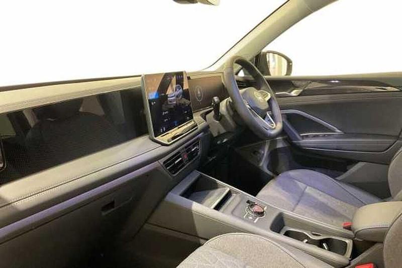 Image 2/4