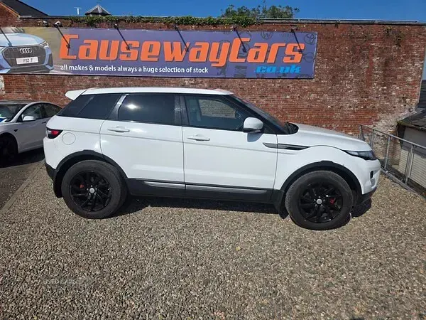 Used Land Rover Range Rover evoque Pure 2011 White Estate