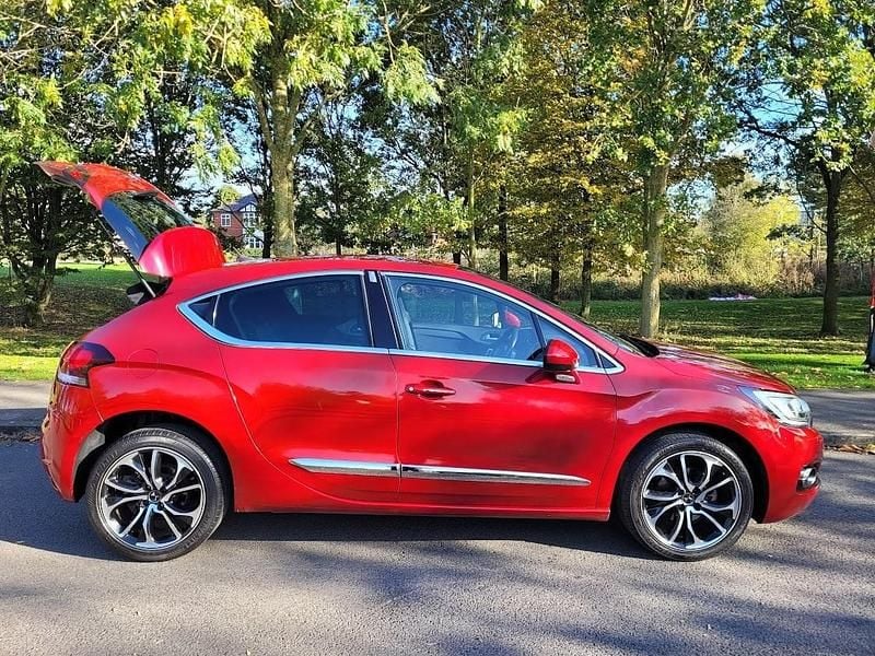 Used DS Automobiles DS4 Prestige 2017 Red Hatchback
