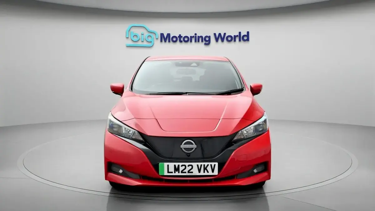 Used Nissan Leaf N-Connecta 160 kW (218 HP) 2022 Red Hatchback