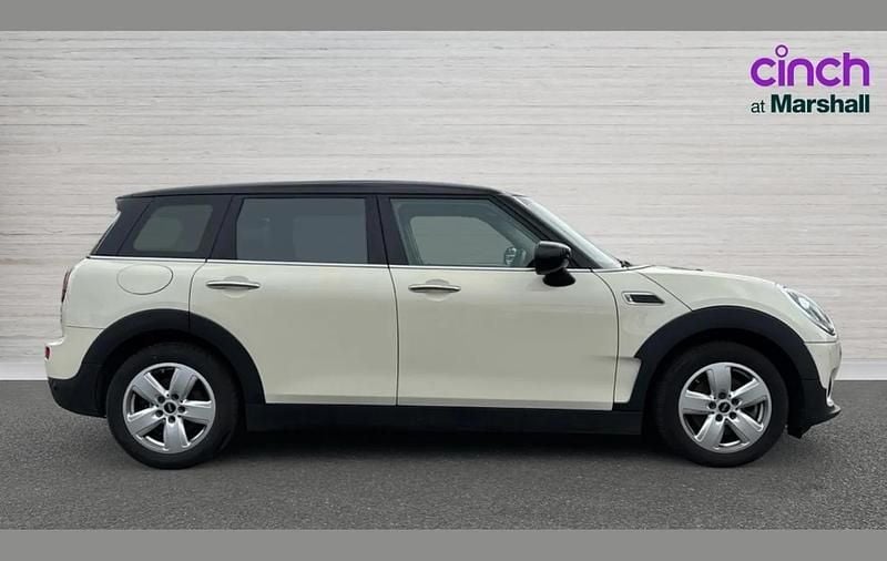 Used Mini Cooper Clubman Classic 136 HP (100 kW) 2019 White Estate