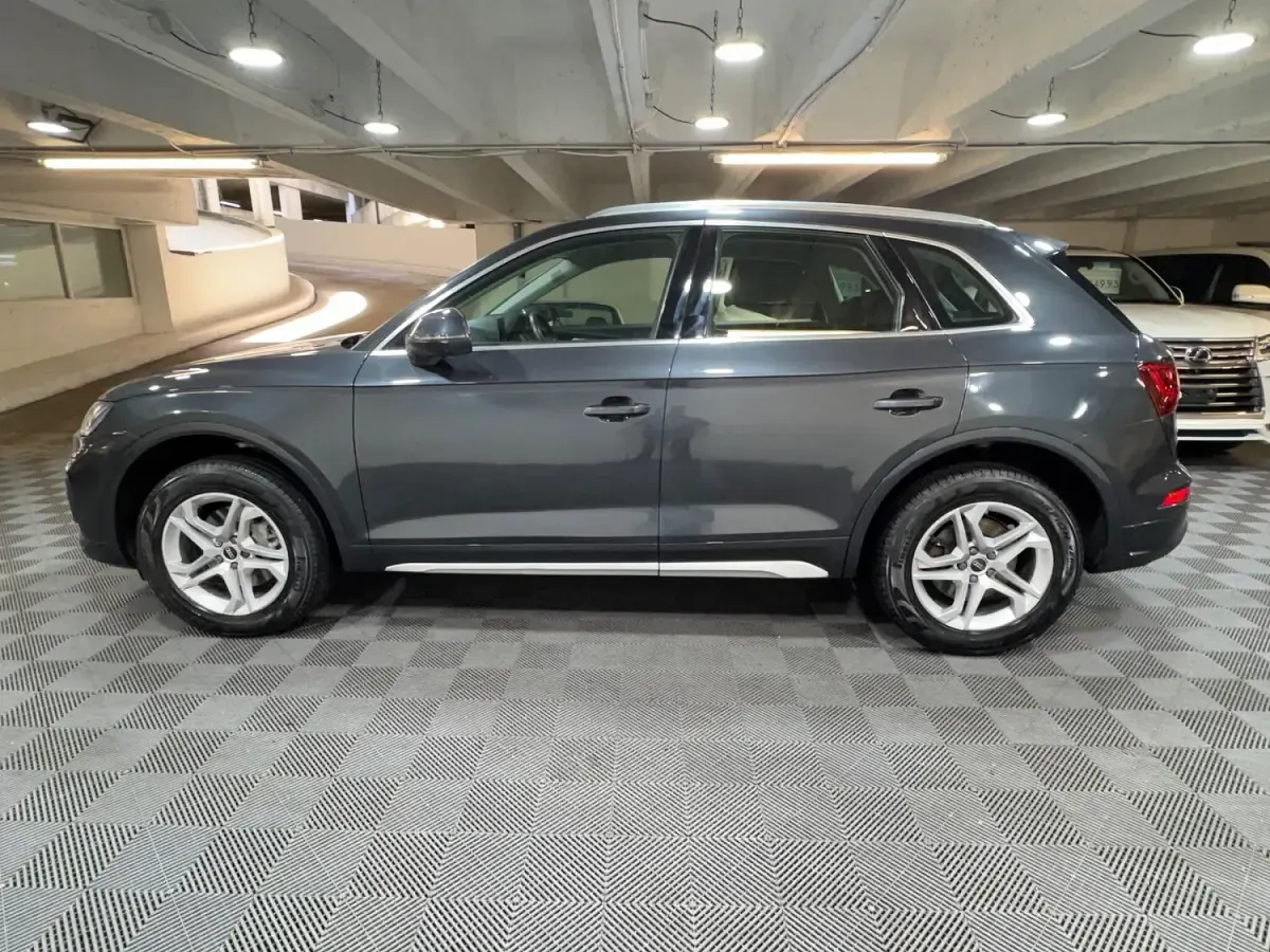 Used Audi Q5 Sport 204 HP (150 kW) 2021 Grey SUV