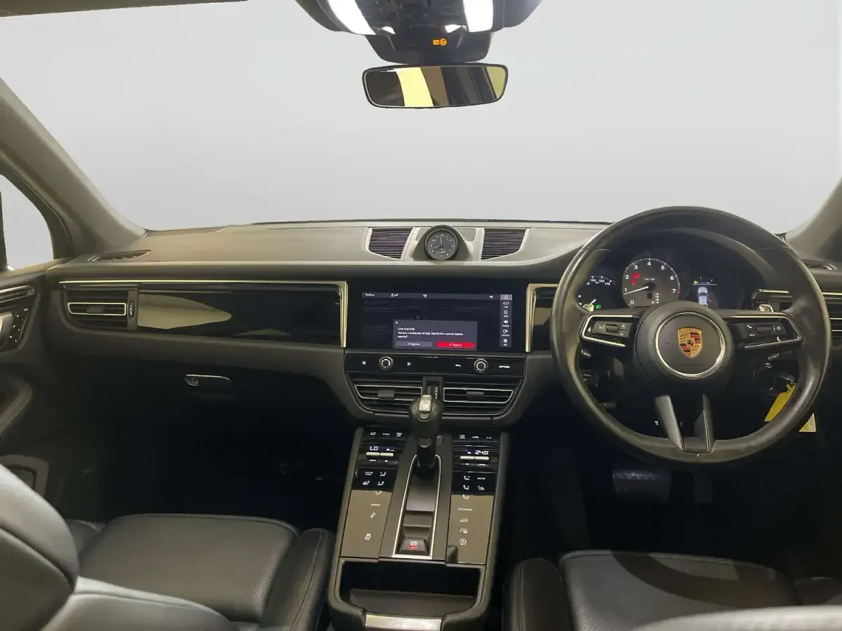 Used Porsche Macan 380 HP (279 kW) 2022 Blue SUV