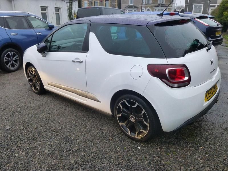 Used Citroën DS3 120 HP (88 kW) 2013 White Hatchback