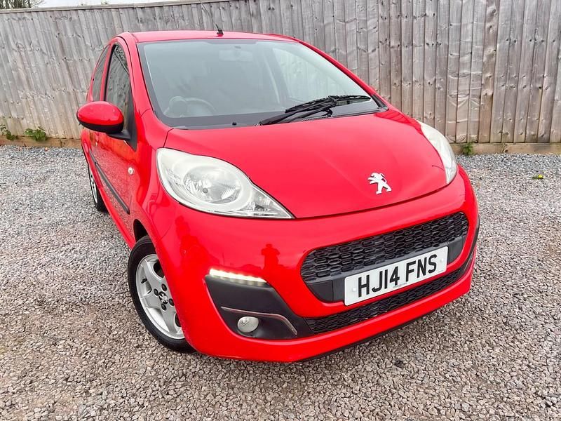 Second-hand Peugeot 107 Allure 68 CP (50 kW) 2014 Roșu Hatchback