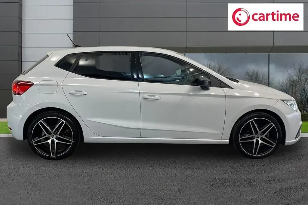 Used Seat Ibiza FR 110 HP (80 kW) 2023 White Hatchback