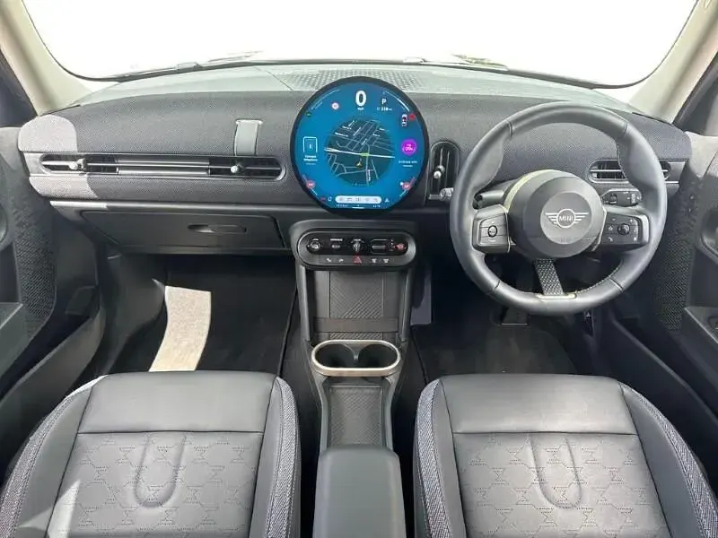 Usado Mini Cooper Hatch 154 CV (113 kW) 2024 Blanco Utilitario