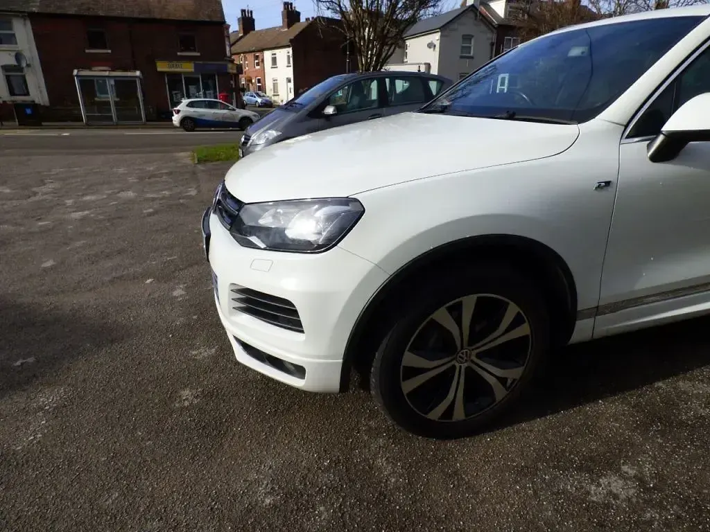 Używany VW Touareg R-line 245 KM (180 kW) 2013 Biały SUV