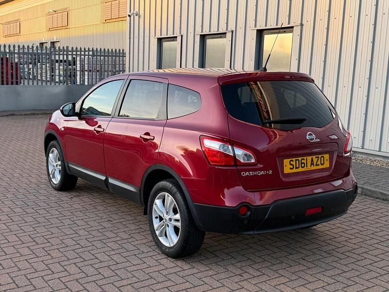Used Nissan Qashqai +2 Acenta 117 HP (86 kW) 2011 Red SUV