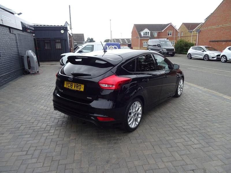Used Ford Focus ST-Line X 140 HP (102 kW) 2018 Black Hatchback