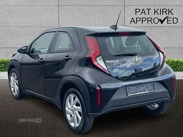 Used Toyota Aygo X PURE 72 HP (52 kW) 2023 Black SUV