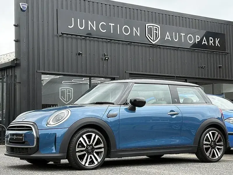 Used Mini Cooper Exclusive 2022 Island blue Hatchback