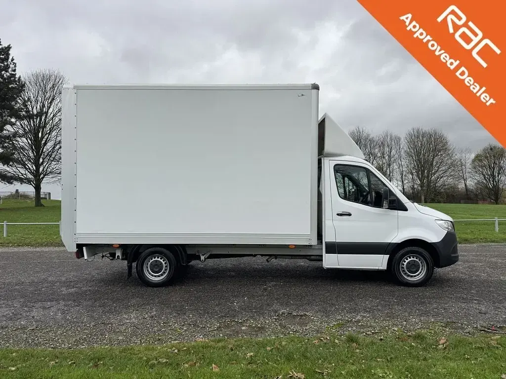 Used Mercedes Sprinter 161 HP (118 kW) 2021 White Van
