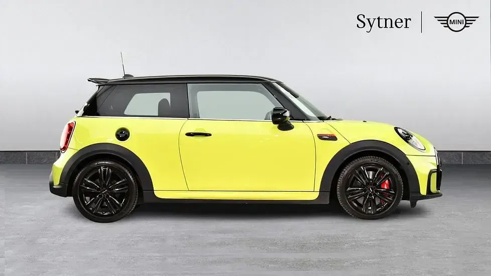 Used Mini John Cooper Works Hatch 228 HP (167 kW) 2022 Yellow Hatchback