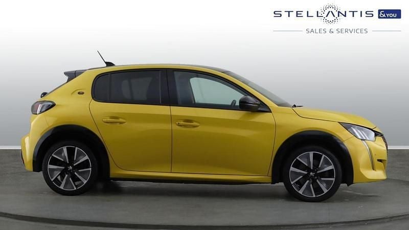Yellow Used 2020 Peugeot e-208 GT-line Hatchback | £8,984 (Fair price) - Image 1/4