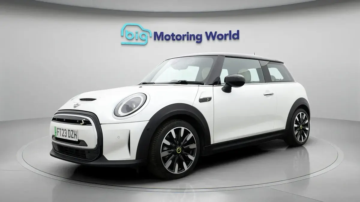 Used Mini Cooper SE Hatch 133 kW (181 HP) 2023 Hatchback