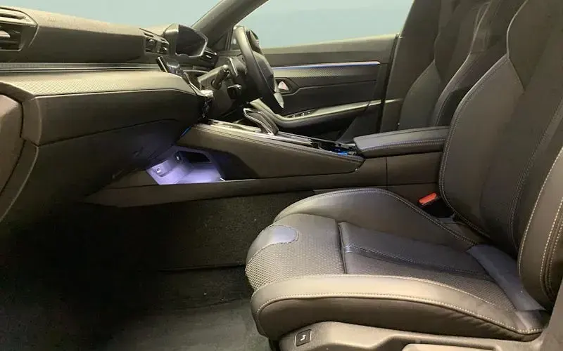 Usado Peugeot 508 GTi 131 CV (96 kW) 2022 Negro Utilitario