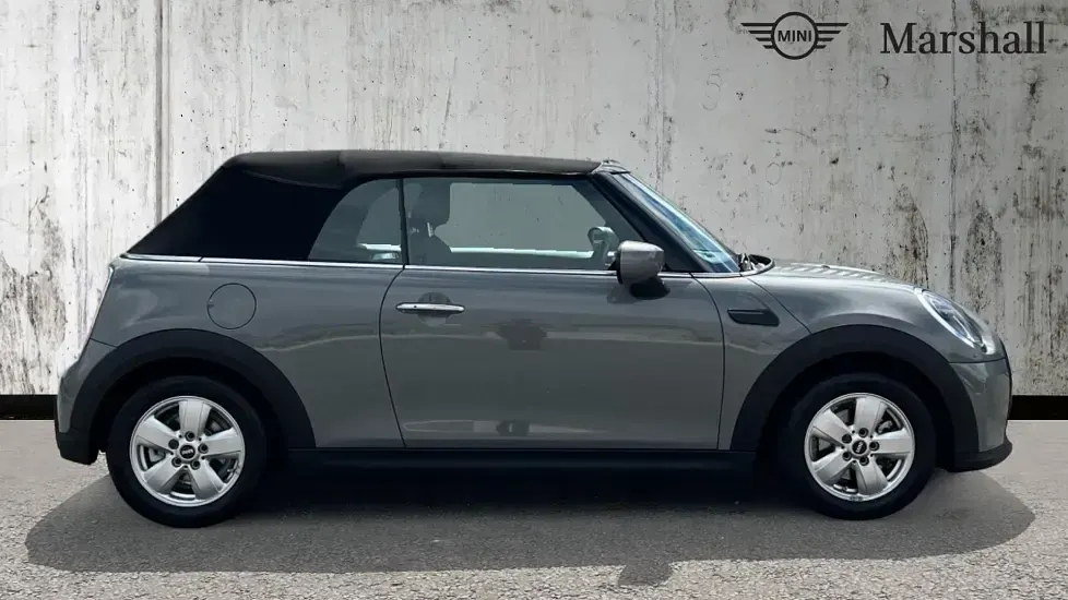 Used Mini Cooper Classic 136 HP (100 kW) 2022 Moonwalk grey Hatchback