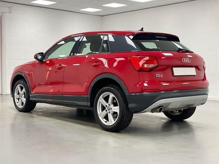 Używany Audi Q2 Sport 2020 Czerwony SUV