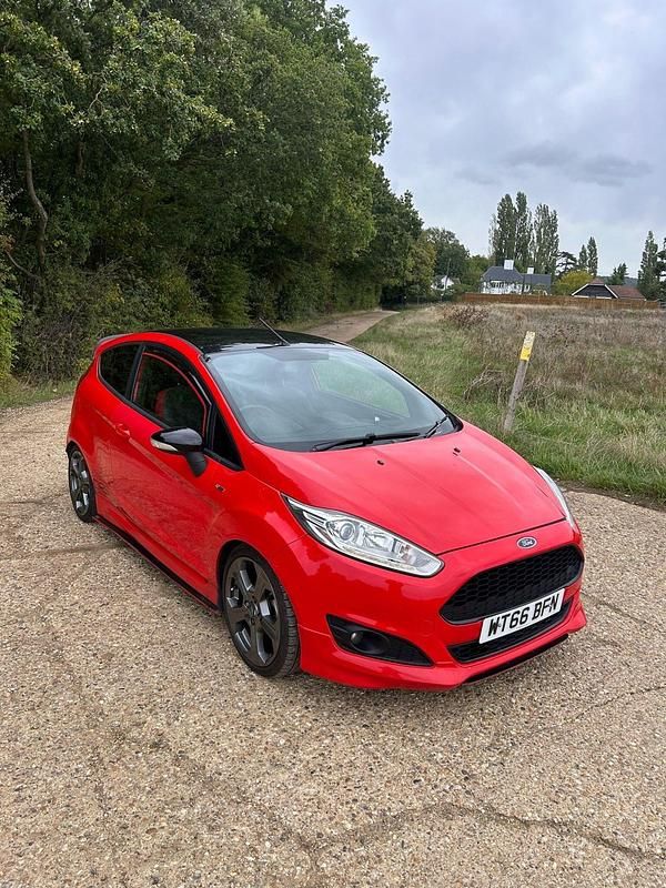 Red Used 2017 Ford Fiesta ST-Line Hatchback | £4,495 (Fair price) - Image 1/4