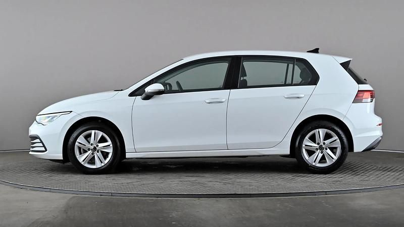 Used VW Golf VIII Life 150 HP (110 kW) 2023 White Hatchback