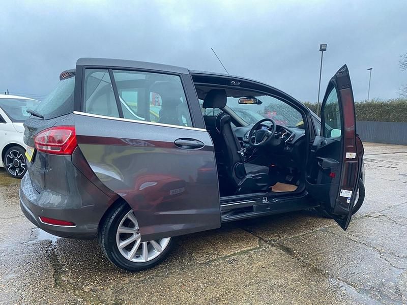 Used Ford B-MAX Titanium 2015 Grey MPV