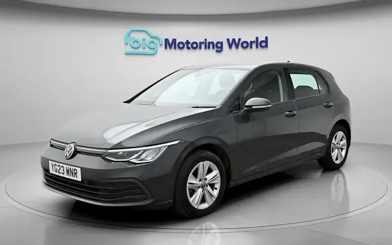 Gebraucht VW Golf VIII S 116 PS (85 kW) 2023 Grau Kleinwagen