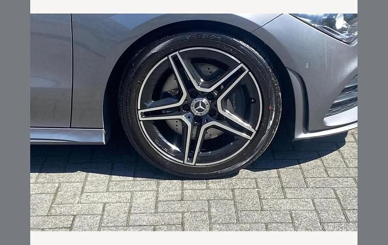 Used Mercedes CLA200 Executive 163 HP (119 kW) 2023 Grey Estate
