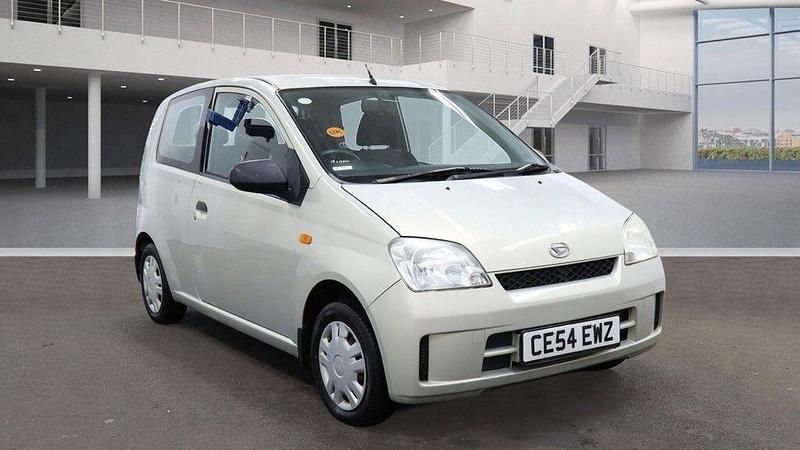 Gold Used 2004 Daihatsu Charade Hatchback | £2,495 - Image 1/4
