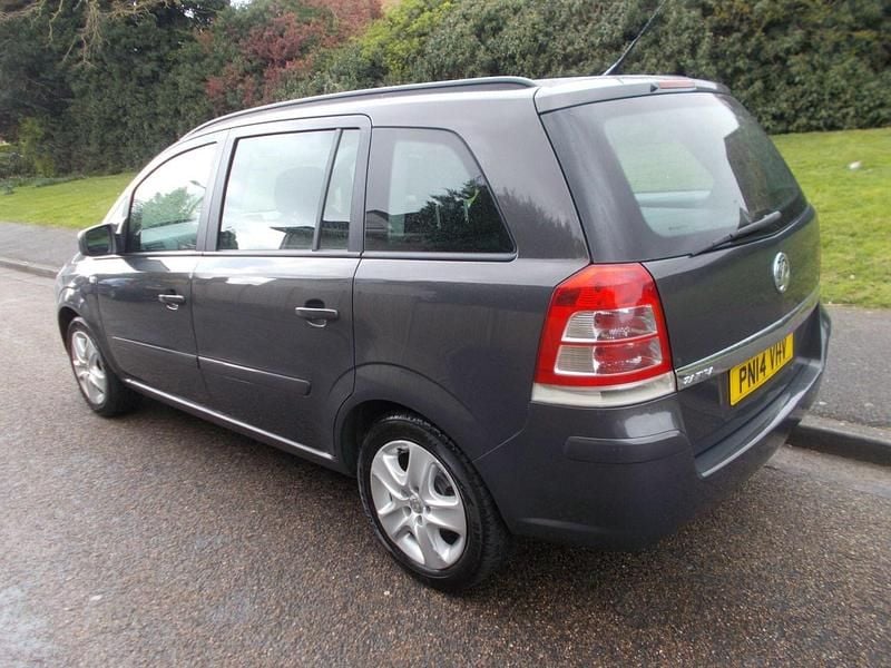 Used Vauxhall Zafira 115 HP (84 kW) 2014 Grey MPV