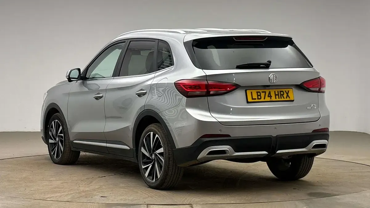 Used MG ZS Trophy 196 HP (144 kW) 2024 Metallic  monument silver SUV