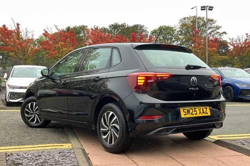 Used VW Polo Life 95 HP (69 kW) 2025 Black Hatchback
