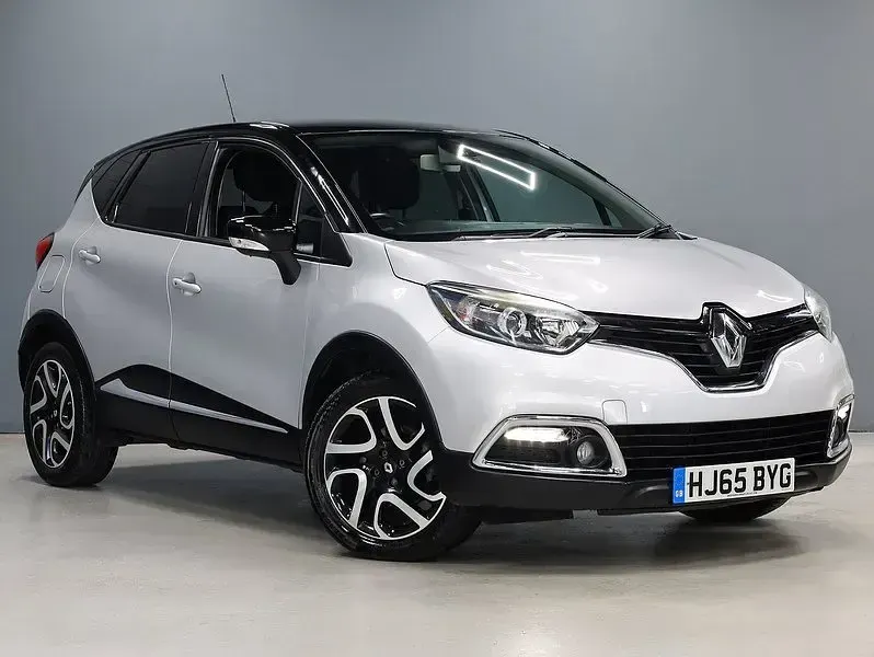 Used Renault Captur Dynamique 90 HP (66 kW) 2015 Silver/black SUV