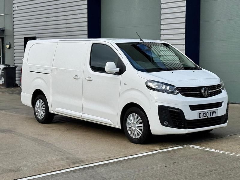 White Used 2020 Vauxhall Vivaro Sportive MPV | £7,995 - Image 1/4
