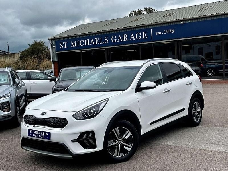 Used Kia Niro 139 HP (102 kW) 2020 White SUV