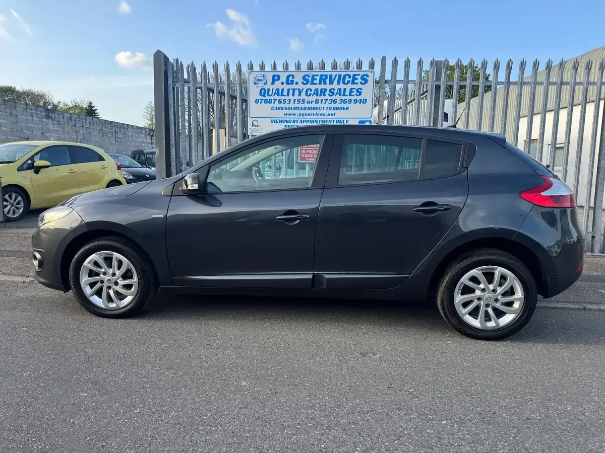 Used Renault Mégane LIMITED 110 HP (80 kW) 2014 Grey Hatchback