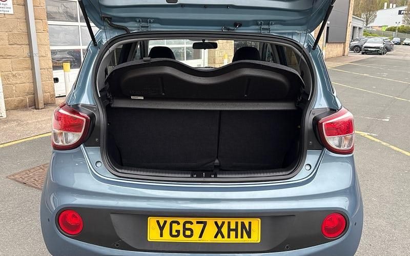 Used Hyundai i10 Premium SE 88 HP (64 kW) 2020 Hatchback