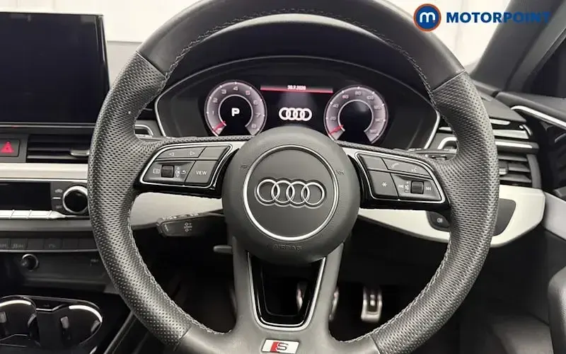 Used Audi A4 S-Line 204 HP (150 kW) 2024 White Estate