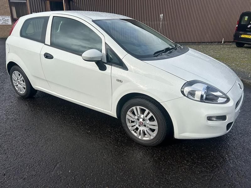Used Fiat Punto Pop 2015 White Hatchback