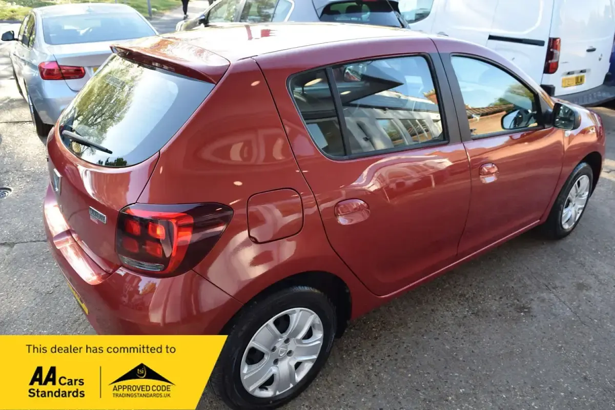 Used Dacia Sandero Lauréate 2017 Red Hatchback