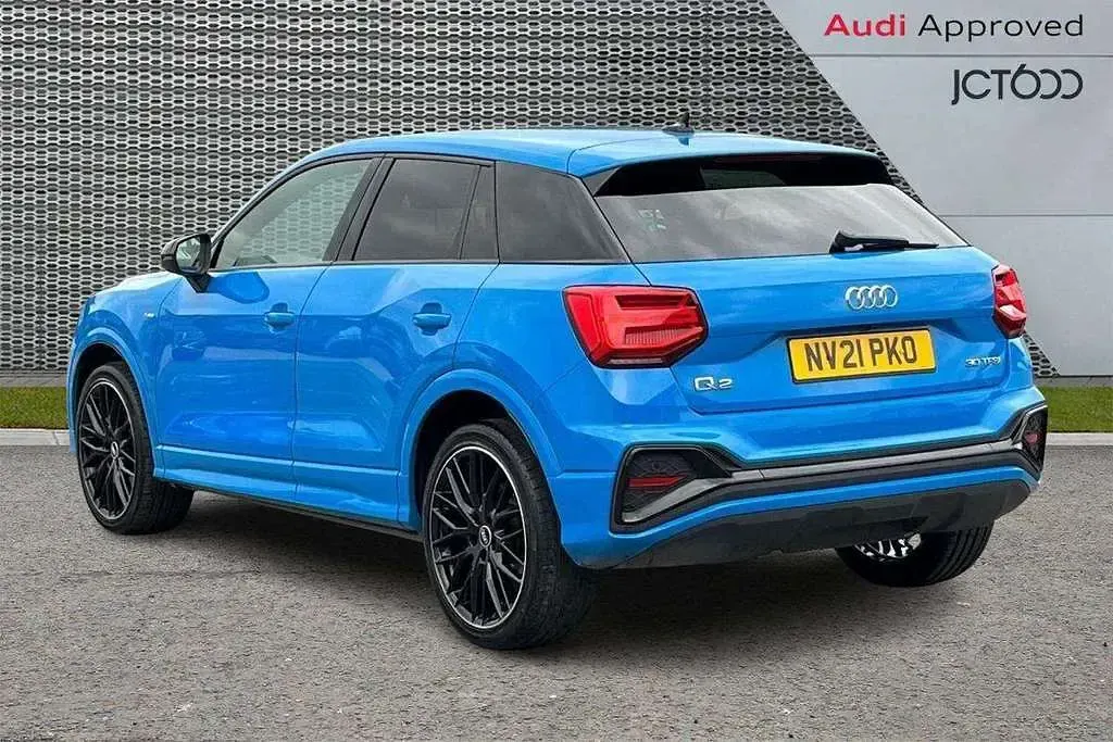Used Audi Q2 Black Edition 109 HP (80 kW) 2021 Blue SUV
