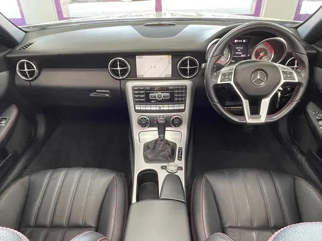 Used Mercedes SLK250 AMG 2013 White Cabriolet