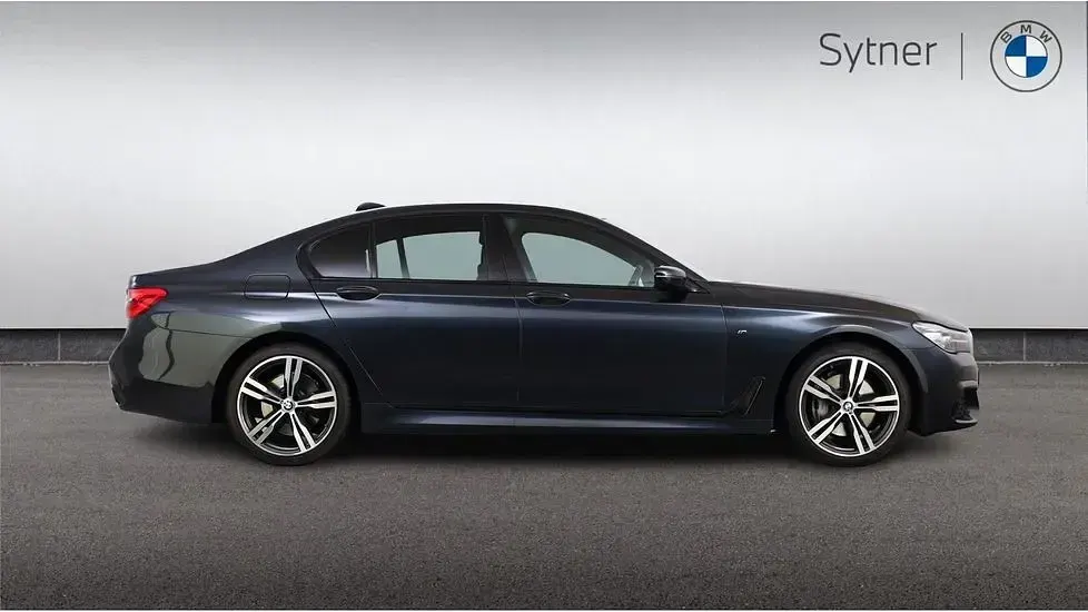 Used BMW 740 M Sport 316 HP (232 kW) 2018 Grey Sedan