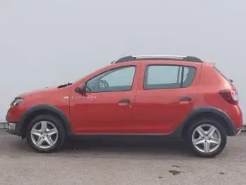 Used Dacia Sandero Ambiance 90 HP (66 kW) 2015 Red Hatchback