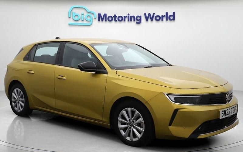 Used 2025 Vauxhall Astra Design Edition Hatchback | £14,500 - Image 1/4