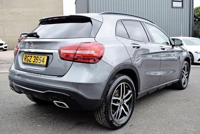 Used Mercedes GLA180 Urban 122 HP (89 kW) 2020 Grey SUV