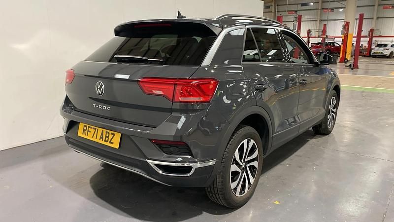Used VW T-Roc Active 150 HP (110 kW) 2022 Grey SUV