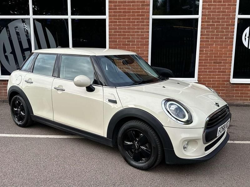 White Used 2018 Mini ONE Hatch Hatchback | £7,900 (Fair price) - Image 1/4