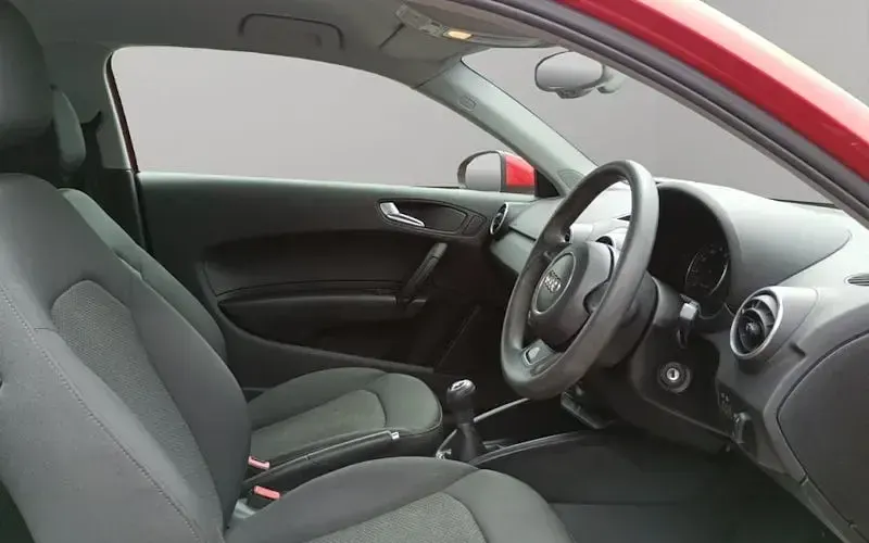 Used Audi A1 Sportback 86 HP (63 kW) 2013 Red Hatchback