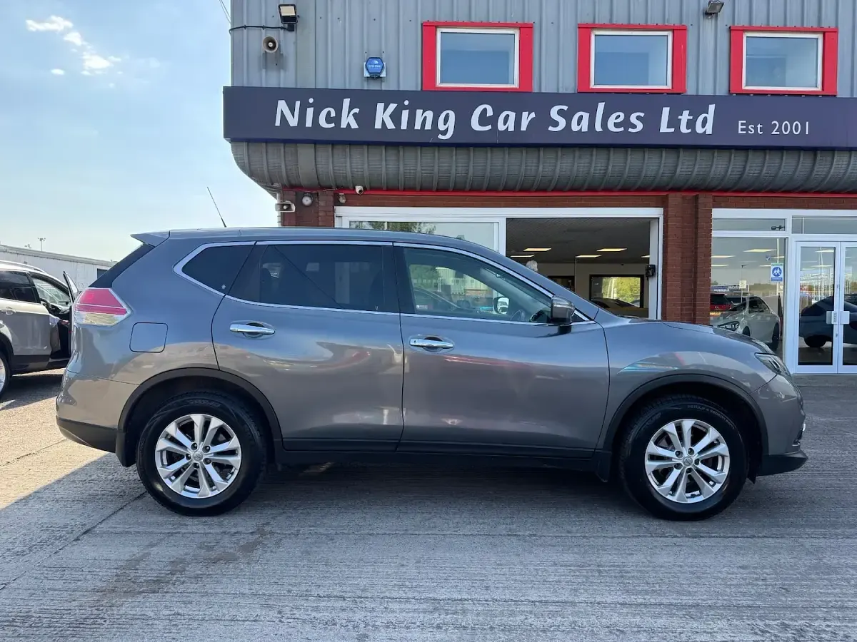 Used Nissan X-Trail Acenta 160 HP (117 kW) 2017 Grey SUV